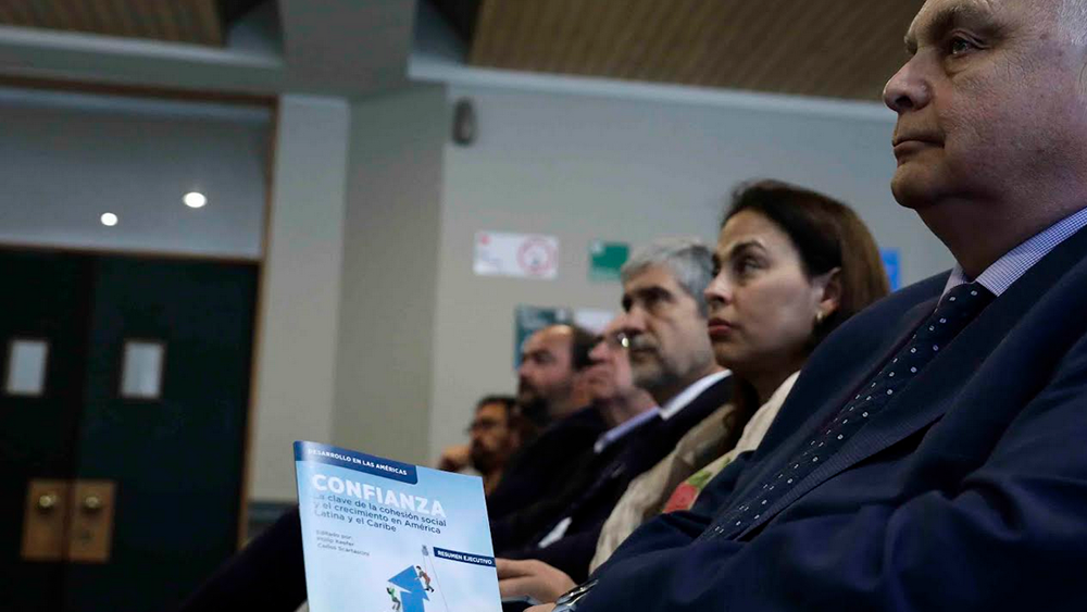 Aumentar la confianza tiene que ser un objetivo explícito de la política pública…y de la política