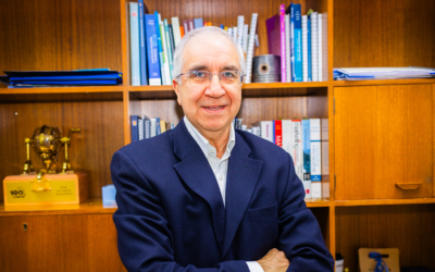 Facultad de Ciencias Económicas y Administrativas UdeC reelige como Decano a Álvaro Escobar González