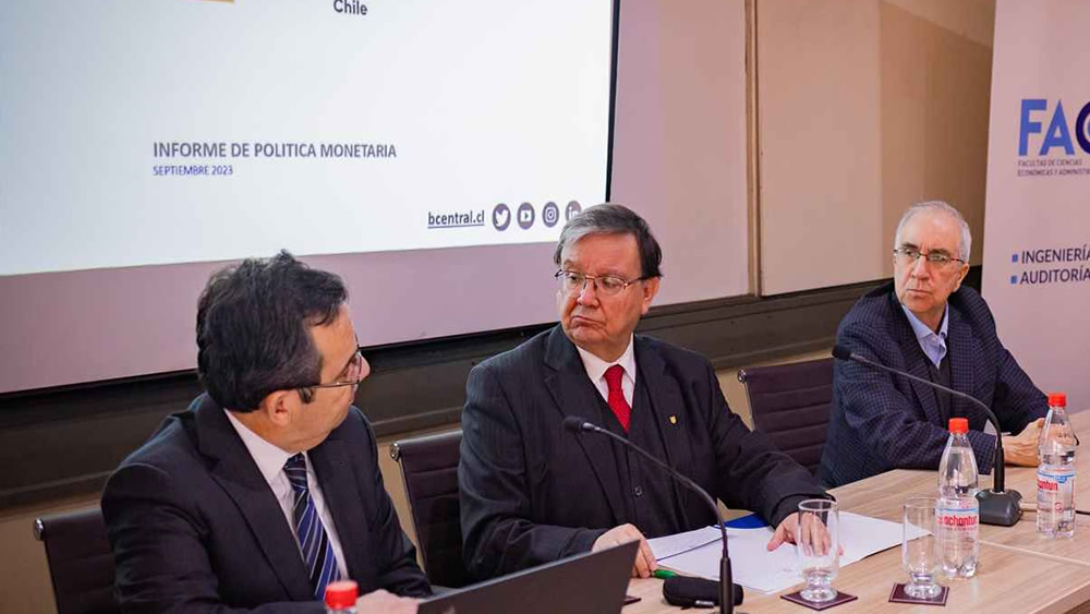 Consejero del Banco Central presentó IPoM Septiembre 2023 y proyecciones para la economía regional en FACEA UdeC