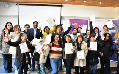 RSU FACEA UdeC y Municipalidad de Hualpén certifican en Marketing Digital y Administración Financiera a vecinas del Programa Mujeres Jefas de Hogar