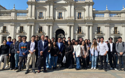 Delegación de estudiantes de Ingeniería Comercial y Auditoría visita Ministerio de Hacienda, Banco Central y PricewaterhouseCoopers