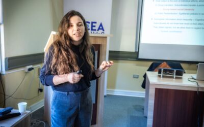 Seminario de Investigación del Departamento de Economía abordó modelo económico sobre subordinación junto a Elisa Durán Micco