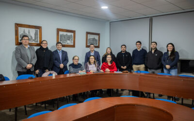 Investigador de la Universidad de Sevilla dicta clase sobre riesgos financieros a estudiantes del Magíster en Administración de Empresas