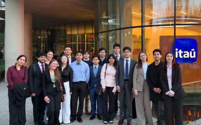 Finance Club UdeC recorrió las oficinas de Bloomberg, Itaú y Bain & Company en su primer viaje corporativo a Santiago
