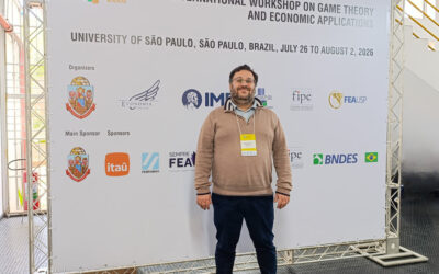 Del modelo a la ciudad: académico presenta investigación sobre competencia y precios en cumbre de teoría de juegos
